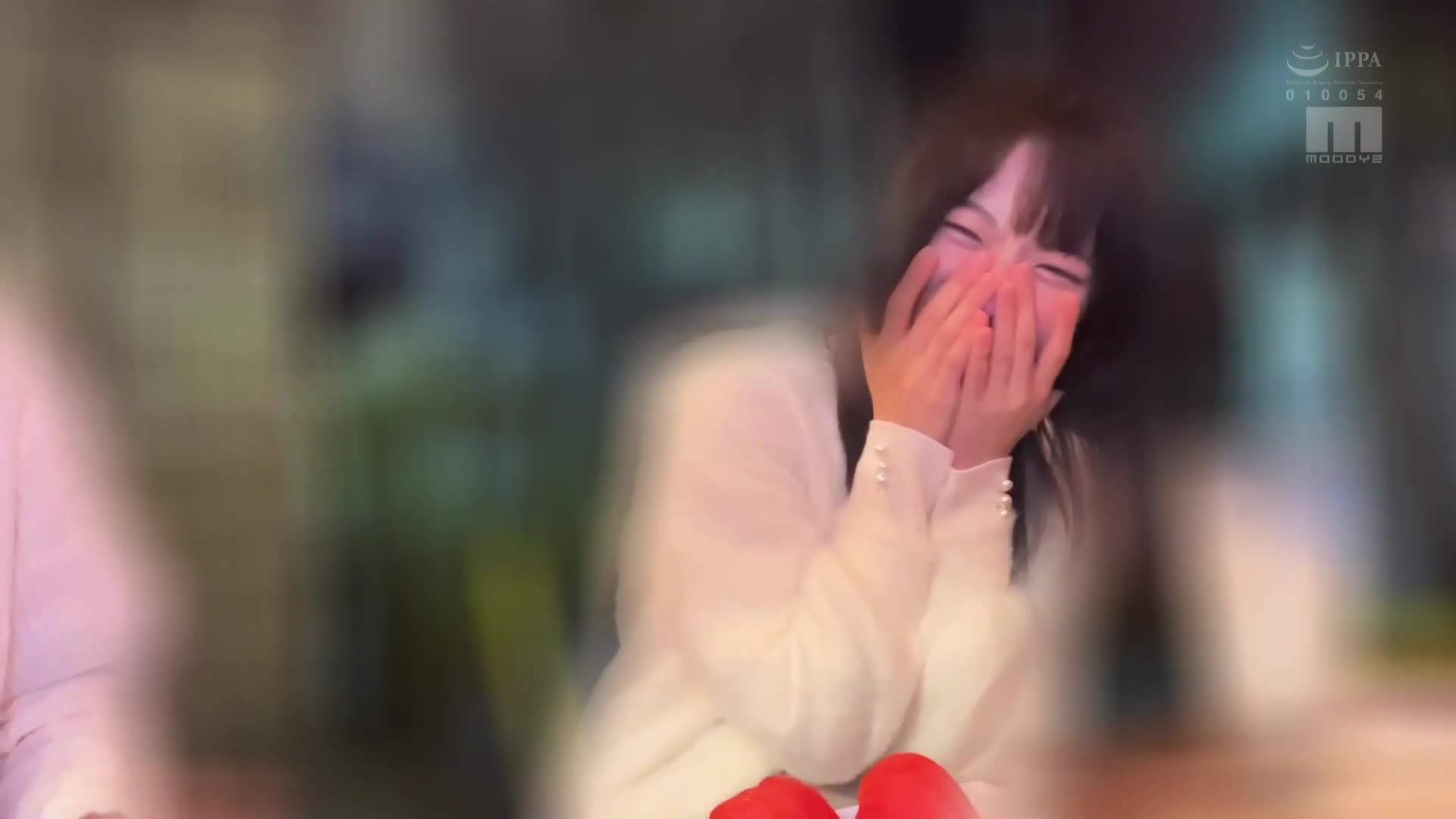 第一次兩人獨處過夜約會，你素顏也很可愛，我們拍攝了真實生動的濃厚性愛影片。輝星綺羅 - AV大平台 - 中文字幕，成人影片，AV，國產，線上看