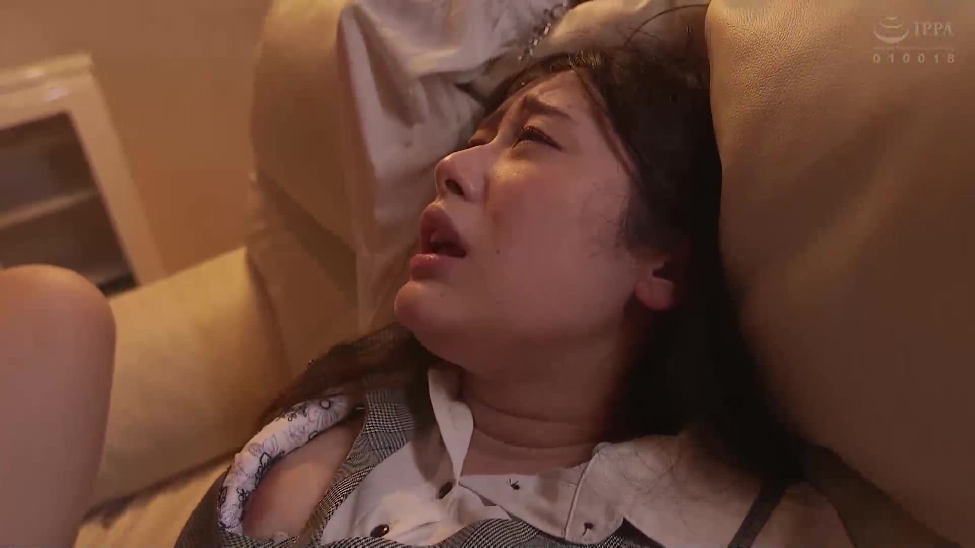 A runaway girl picked up on social media is picked up by an aphrodisiac and has been turned into a meat toilet that can be creampied until her super-sexual cock is satisfied. Shiraishi Nagisa - AV大平台-Chinese Subtitles, Adult Films, AV, China, Online Streaming