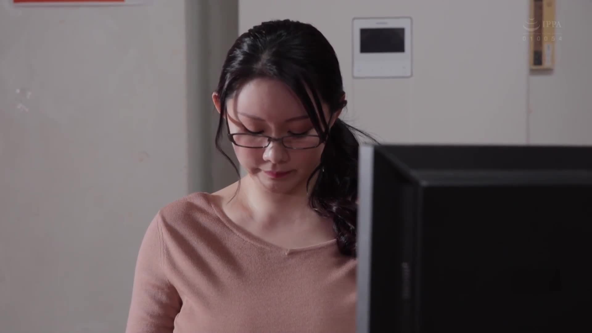 I&#039;m always being eaten away on my way to work... N-cup busty wife who keeps getting caught up in the bad guys in the neighborhood Jogasaki Momose - AV大平台-Chinese Subtitles, Adult Films, AV, China, Online Streaming