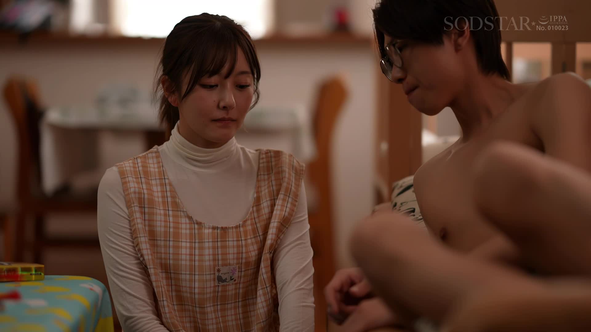 A beautiful teacher at the nursery school where her son attends and his wife and child had a secret meeting at home while he went home to his parents&#039; house and had sex for a week, and had sex with him incredibly infidelity. Aozora Hikari - AV大平台-Chinese Subtitles, Adult Films, AV, China, Online Streaming