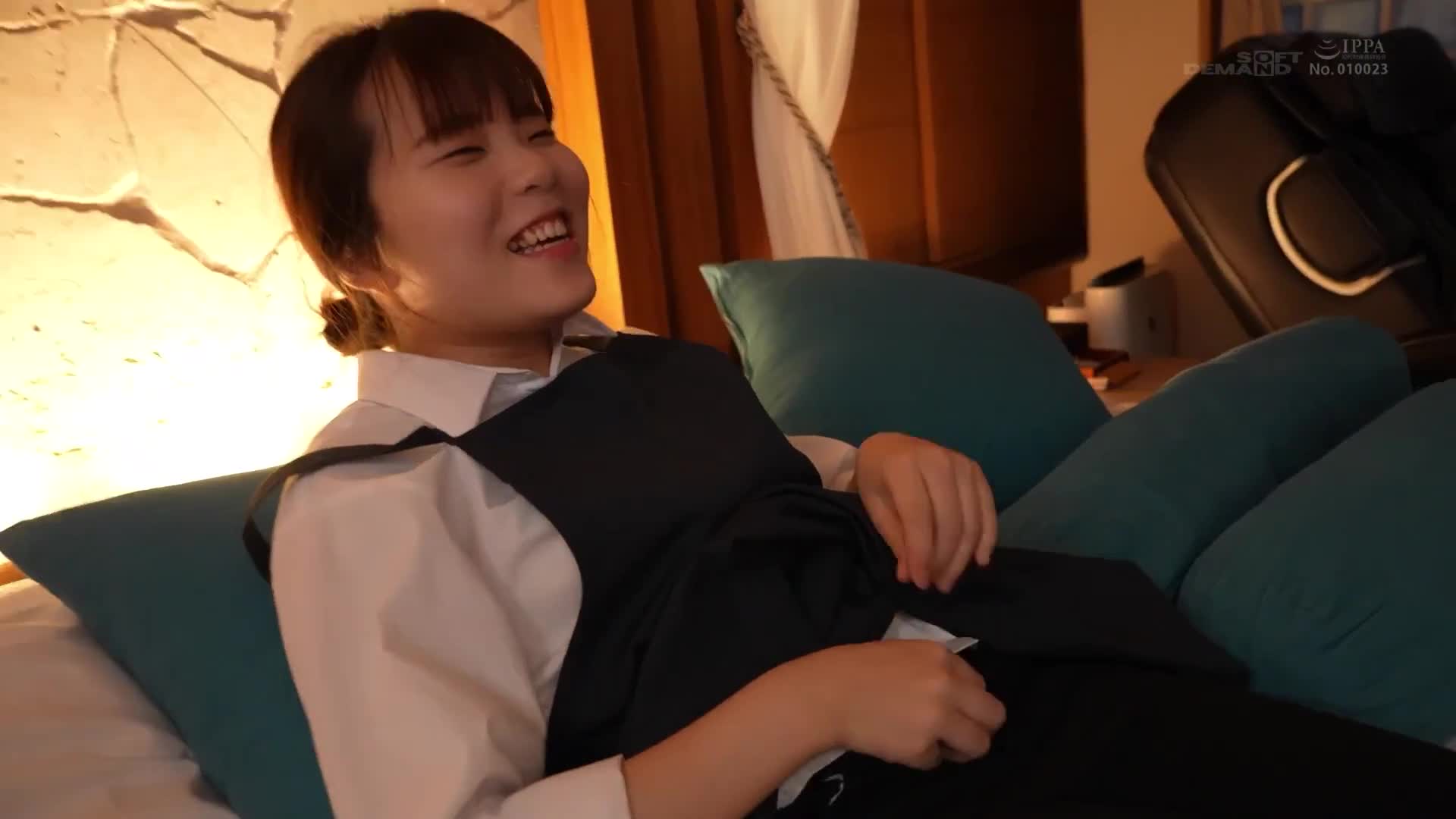 I want to put sperm in my mouth and chew it to taste it! The best character in Gunma, the female amateur I admire. Isesaki City, Gunma ●● Town Love Hotel Cleaner 6th Month Sonoda Sui (Pseudonym, 21 years old) 1 night and 2 days of AV debut on work days - AV大平台-Chinese Subtitles, Adult Films, AV, China, Online Streaming