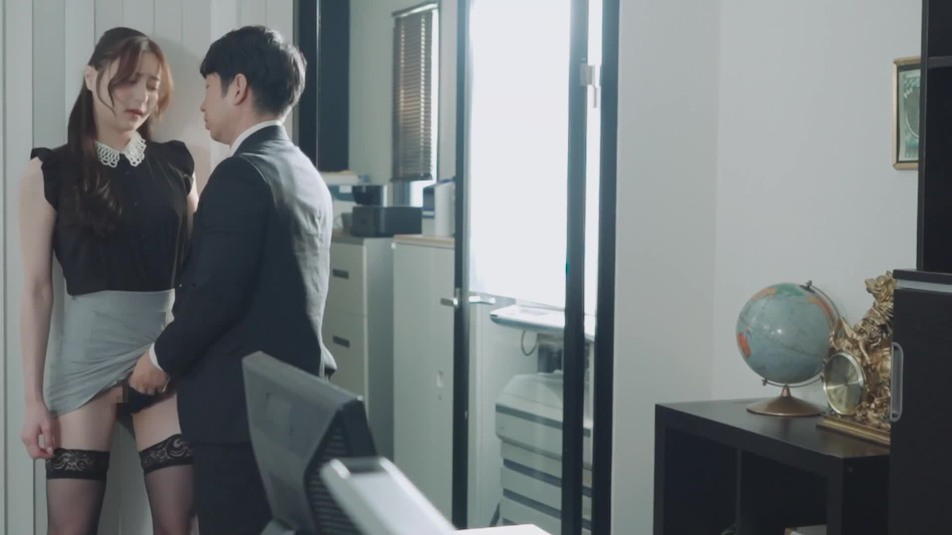 Shiramine Miu, the secretary of the beautiful legs, is incontinent every time she walks, shaking and shaking her lower body like a fawn, with panties that directly smearing in an aphrodisiac. - AV大平台-Chinese Subtitles, Adult Films, AV, China, Online Streaming