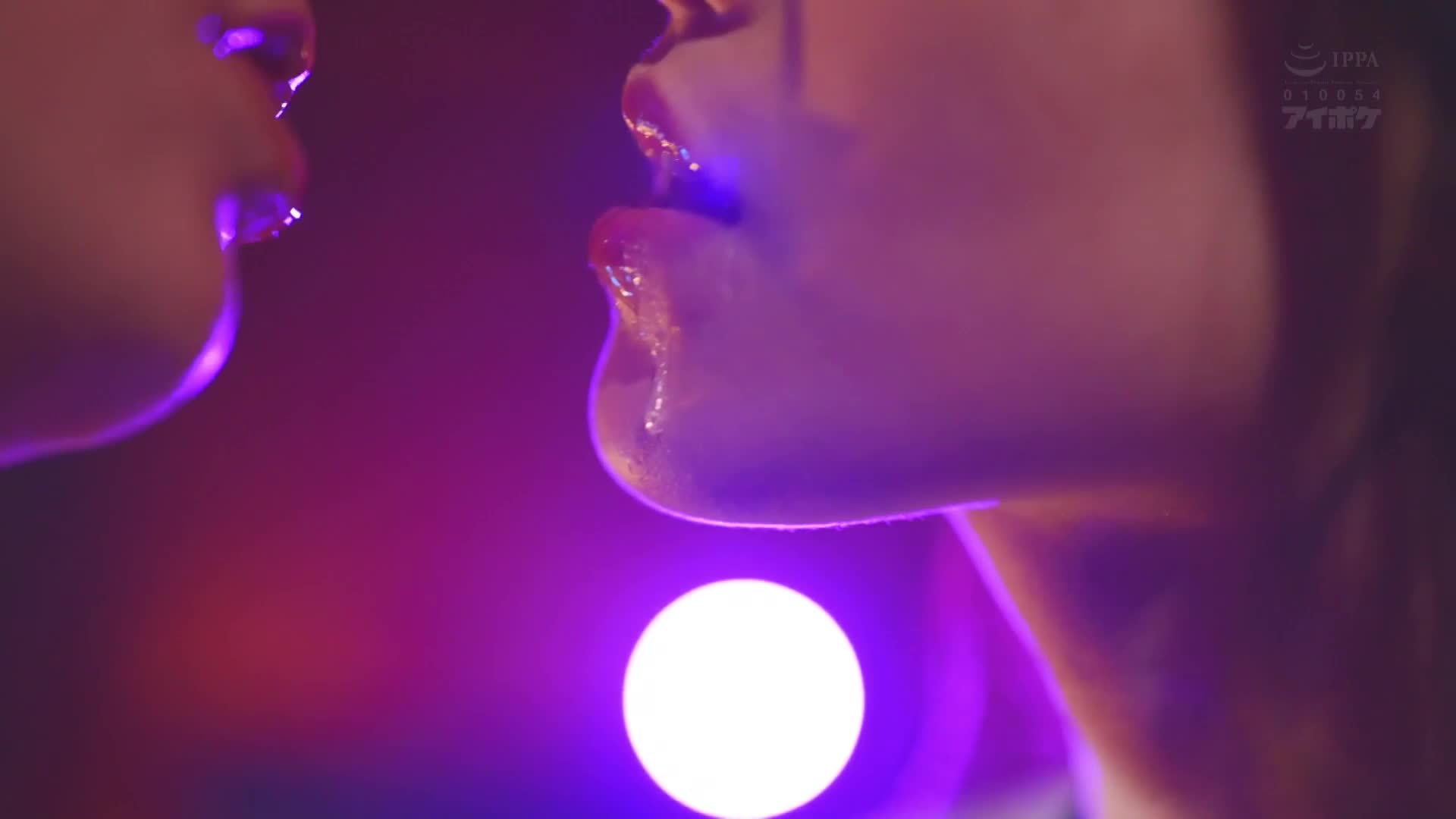Ria, a natural beautiful girl who makes your penis erect with kisses, uses dripping saliva and melting tongue... Sensual sex with tongue kissing that makes you feel sticky. Ria Aizai - AV大平台-Chinese Subtitles, Adult Films, AV, China, Online Streaming
