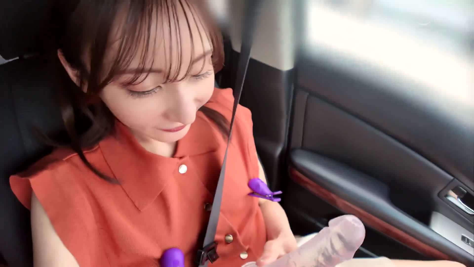 Her nipples are exposed without a bra! Shameful playdate with a lewd beautiful mature woman Yuri Adachi - AV大平台-Chinese Subtitles, Adult Films, AV, China, Online Streaming