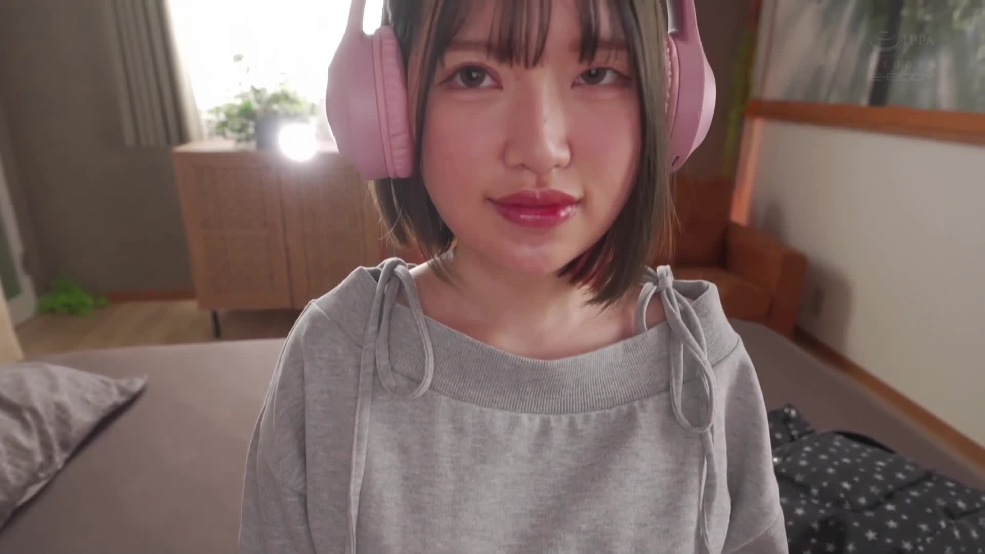A beautiful professional gamer who ranks among the top 8 in e-sports nationwide. When she takes off her clothes, she turns out to be a cheat-class loli with G-cup big breasts. She makes her debut in AV mode. Mizuki Nakayama - AV大平台-Chinese Subtitles, Adult Films, AV, China, Online Streaming