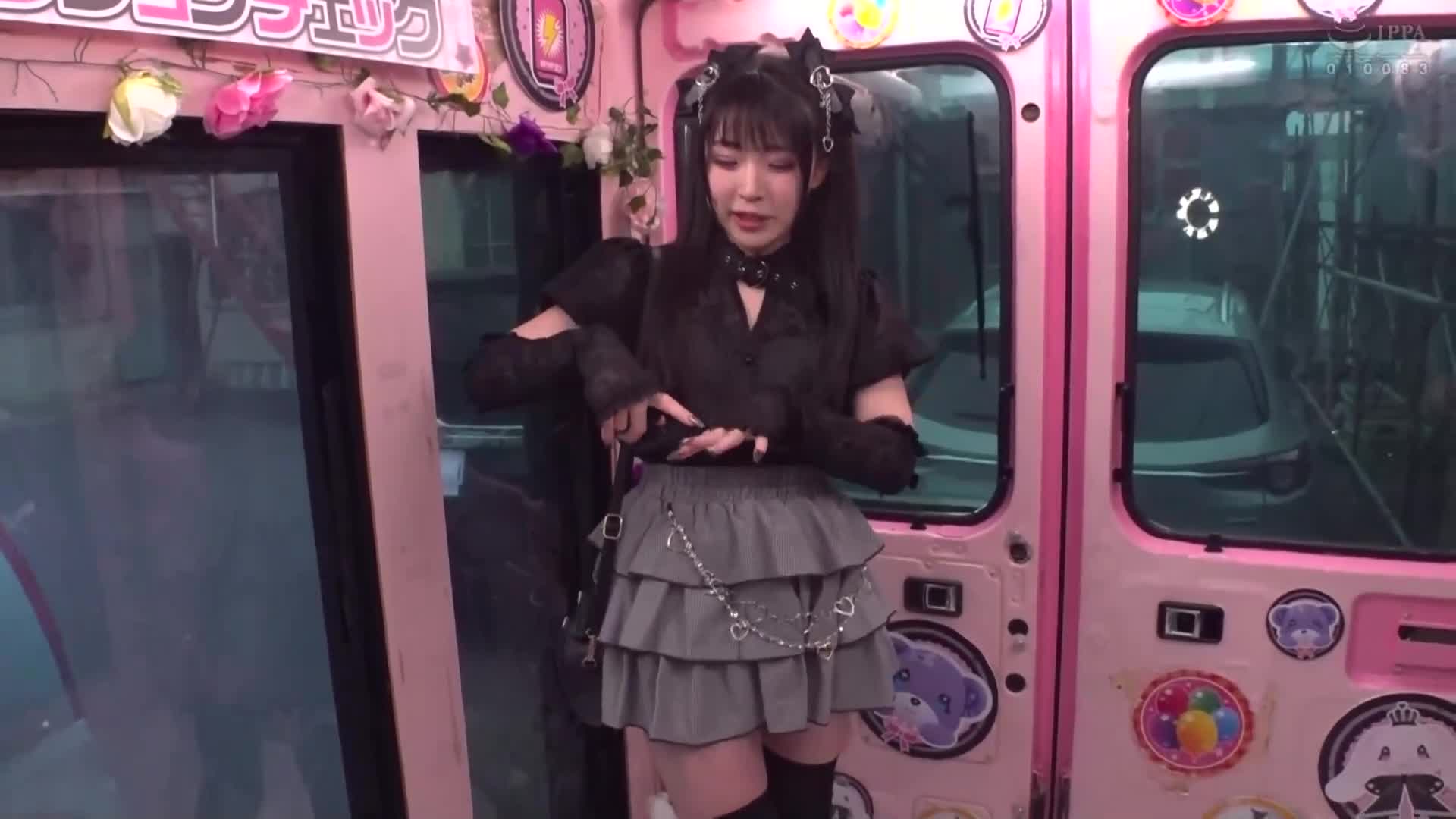 一般男女监控AV×魔术镜便合作企划 在街上露脸高潮！地雷系女孩第一次潮吹后被大鸡巴插入！即使害羞也在人前喷射潮水的可怜的阴道不停地被激烈抽插！露出喷潮的表情，无法停止漏出高潮！ - AV大平台-中文字幕,成人影片,AV,国产,线上看