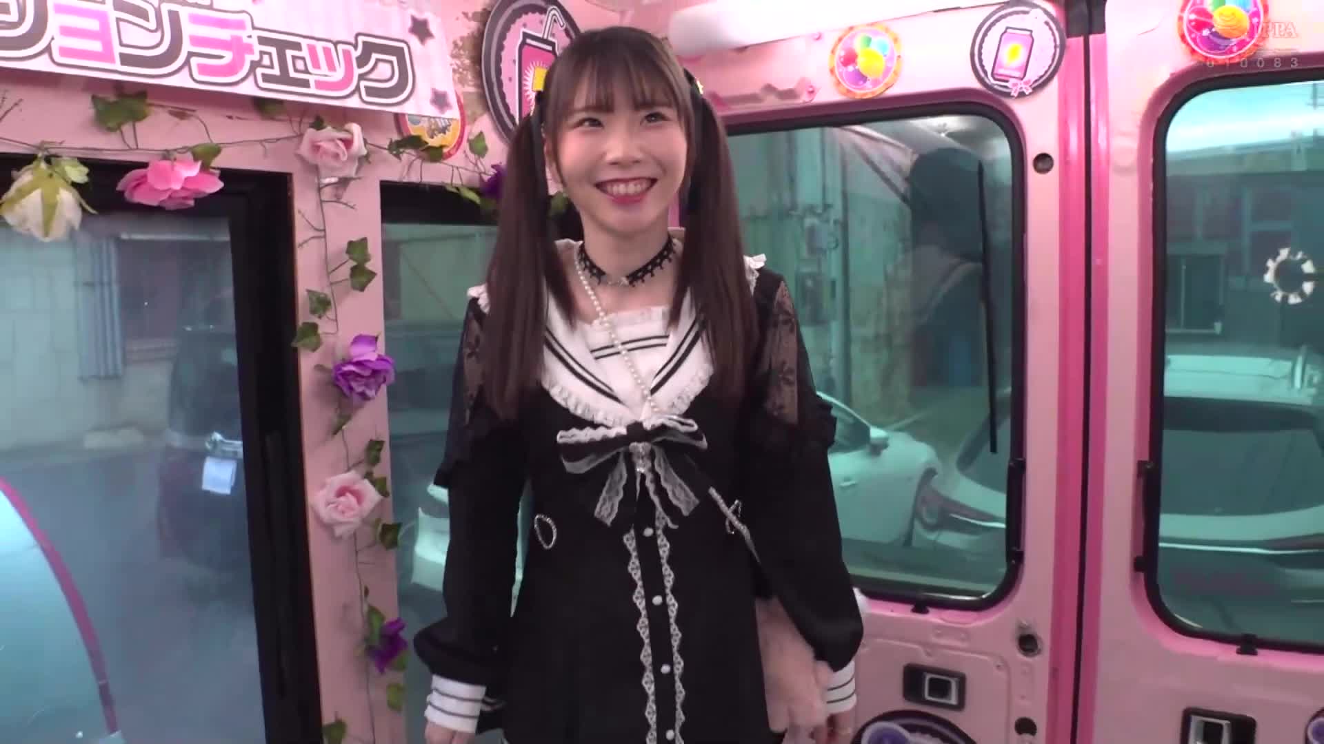 一般男女监控AV×魔术镜便合作企划 在街上露脸高潮！地雷系女孩第一次潮吹后被大鸡巴插入！即使害羞也在人前喷射潮水的可怜的阴道不停地被激烈抽插！露出喷潮的表情，无法停止漏出高潮！ - AV大平台-中文字幕,成人影片,AV,国产,线上看