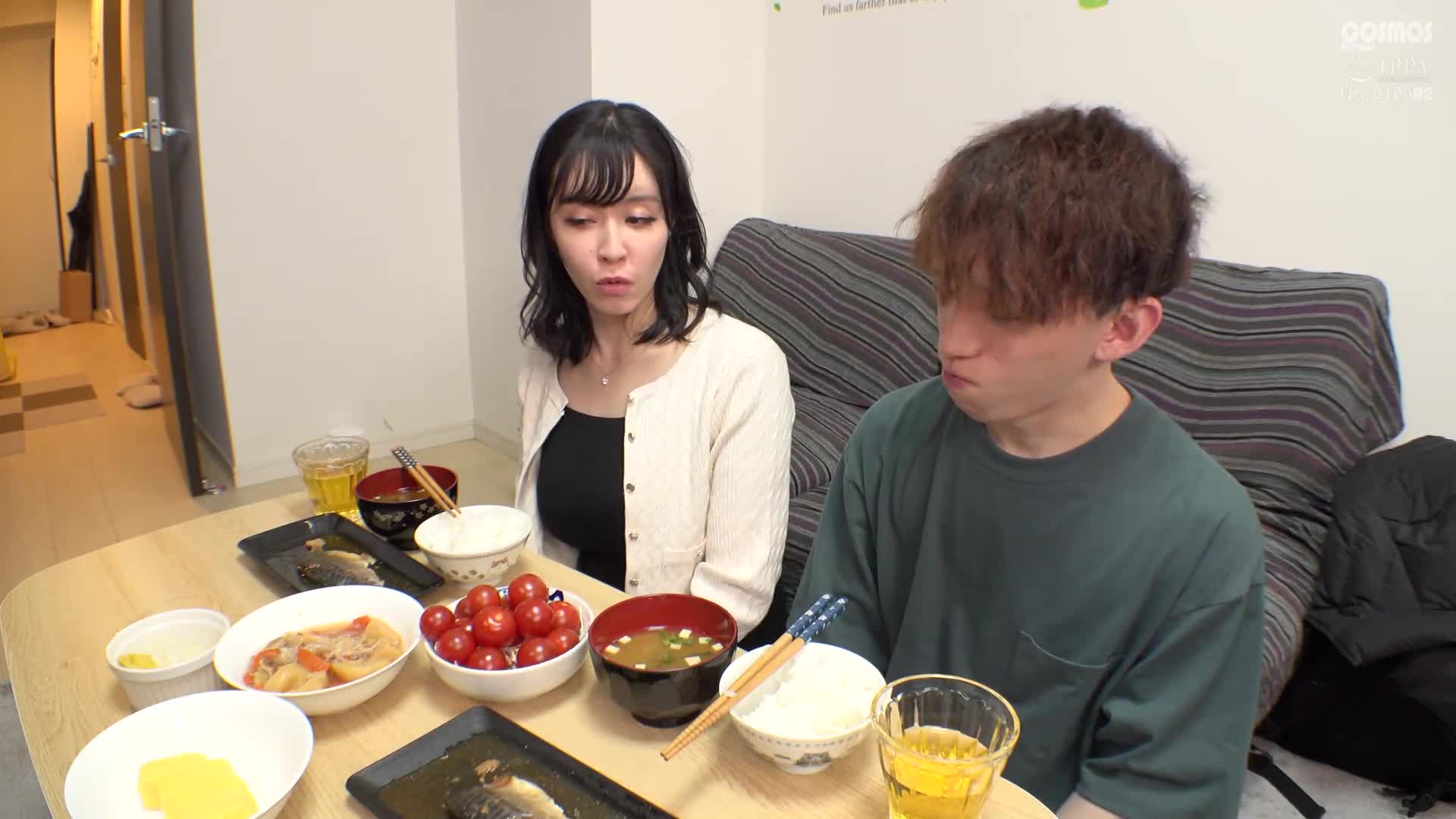 A self-degrading mature wife, a sex slave, with super maternal instincts and an extremely strong sex drive, lets me ejaculate and enjoy myself at will! Usami Midori - AV大平台-Chinese Subtitles, Adult Films, AV, China, Online Streaming