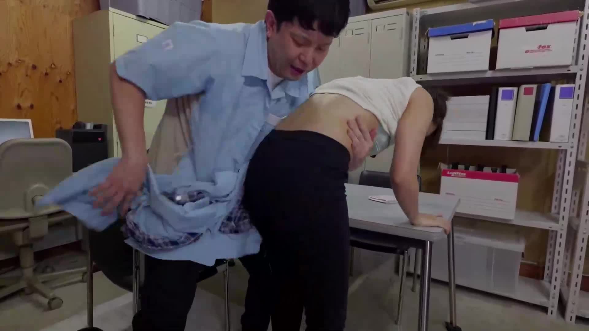 I&#039;ve been giving aphrodisiacs to a cheeky part-time student for a week, and on the night of the shift when we&#039;re alone, she improves her work attitude and gives her 15 sex creampies Akari Neo - AV大平台-Chinese Subtitles, Adult Films, AV, China, Online Streaming