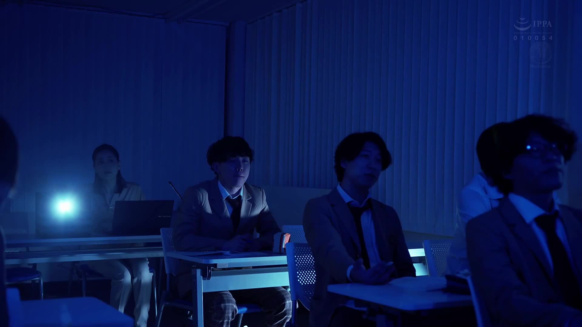 當我回頭時不好…老師，我接下來會做壞事…。治癒被欺凌的孩子，女教師・まりこ的甜蜜接吻和誘惑。古東真理子 - AV大平台 - 中文字幕，成人影片，AV，國產，線上看