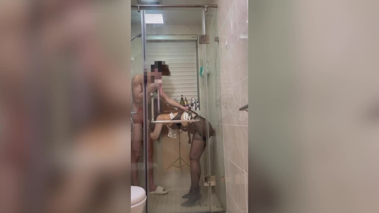 推特人氣反差母狗 oOooo 門檻作品合集 喜歡在商場露出的高顏值反差母狗 - AV大平台 - 中文字幕，成人影片，AV，國產，線上看