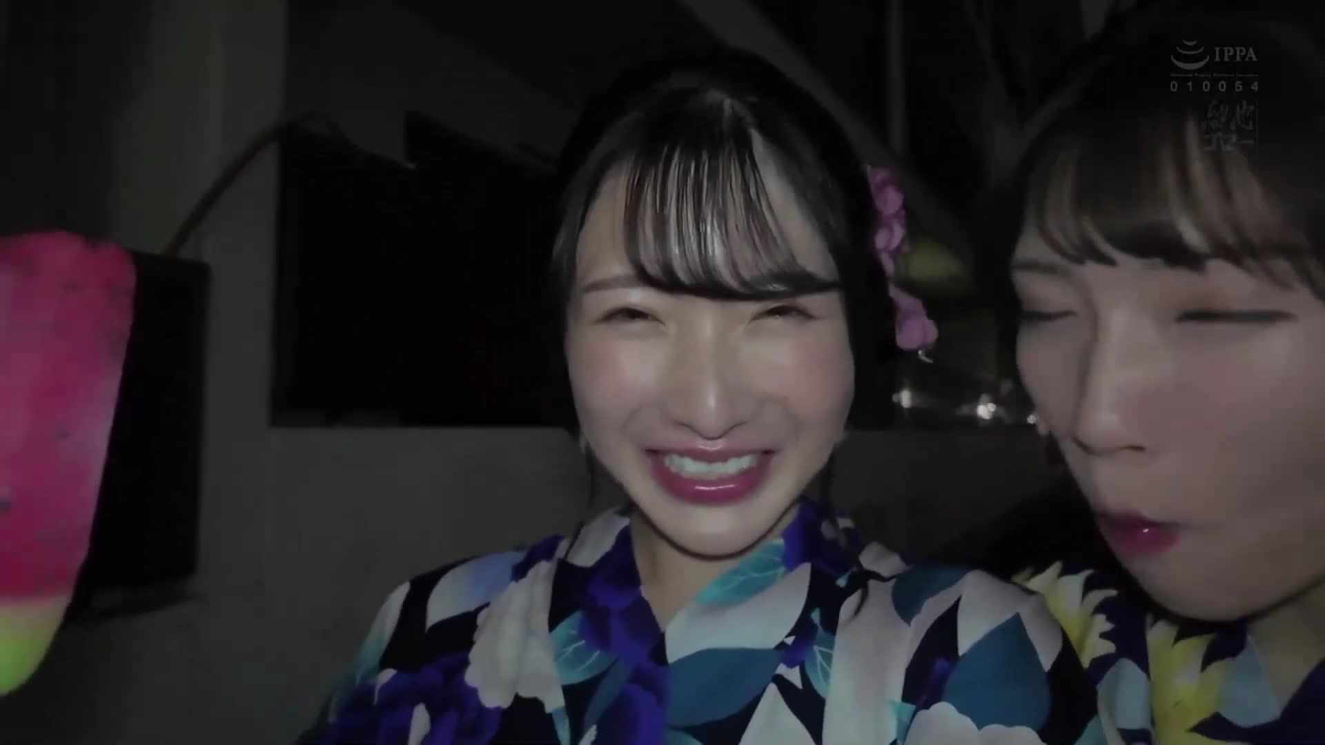 宮城理惠在宛如姐姐般仰慕的前輩宮西光的家中，進行首次的女同性戀解禁紀錄片拍攝！ - AV大平台 - 中文字幕，成人影片，AV，國產，線上看