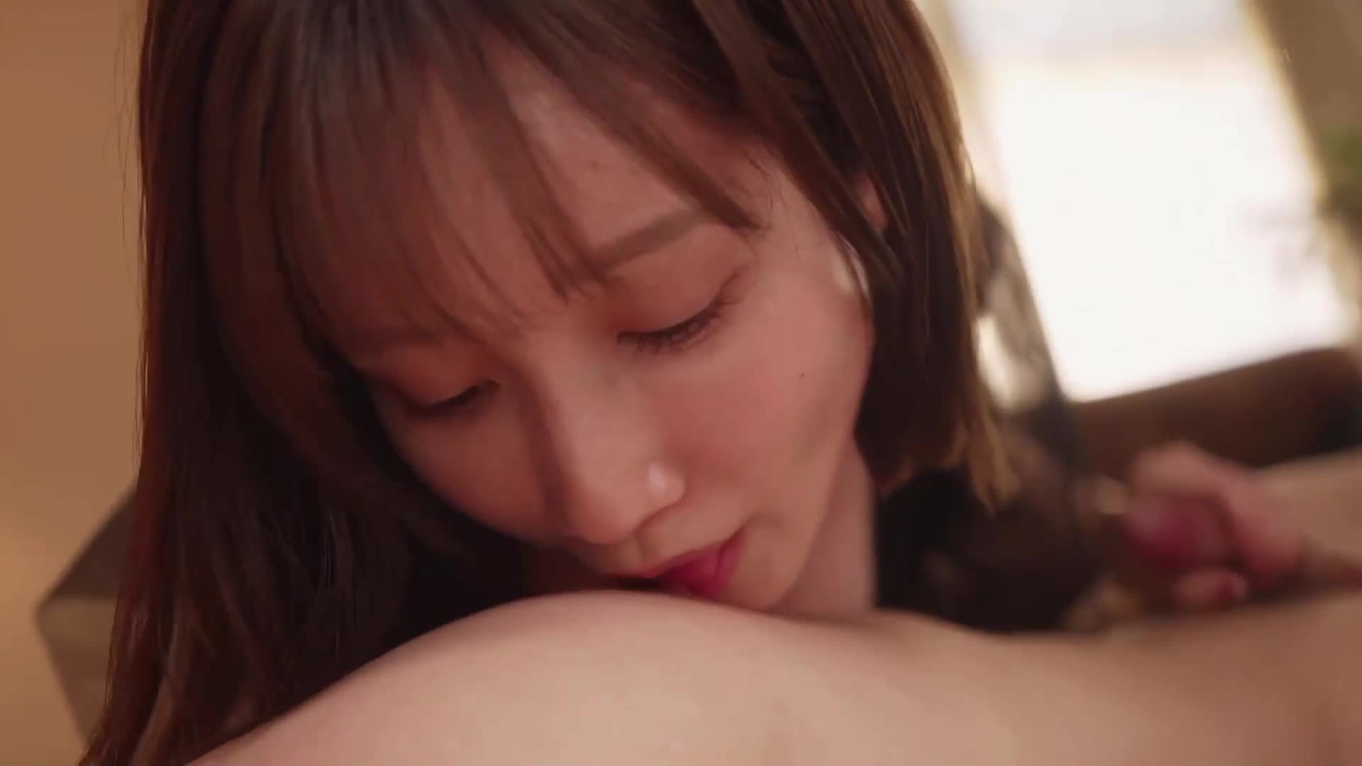 [AI解碼版]這位濕透的人妻用她壓倒性的腰部擺動，讓我在一次也沒有擺動腰部的情況下射精了。小島南 - AV大平台 - 中文字幕，成人影片，AV，國產，線上看