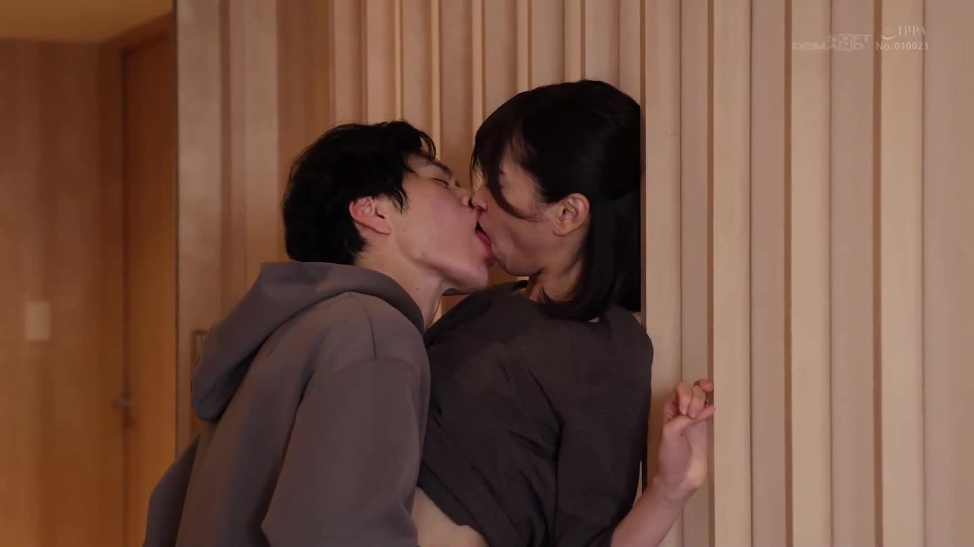 [VIP會員點播][AI解碼版]帶有母性的官能性愛：36歲川崎奈奈的第2章釋放年輕男性的性慾 - AV大平台 - 中文字幕，成人影片，AV，國產，線上看