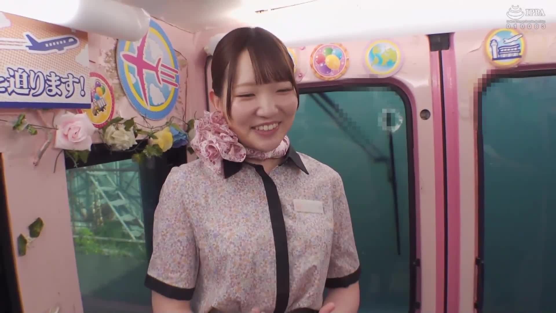 一般男女監控AV×魔術鏡便合作企劃，突然對著一位在大型航空公司工作的飛行回來的黑色絲襪美腿空姐射精！總共81發精液噴射到男性早洩困擾的早泄改善過程中，意外連續爆發，制服、頭髮、臉上都被精液濺得滿身都是！充滿款待精神的C... - AV大平台 - 中文字幕，成人影片，AV，國產，線上看