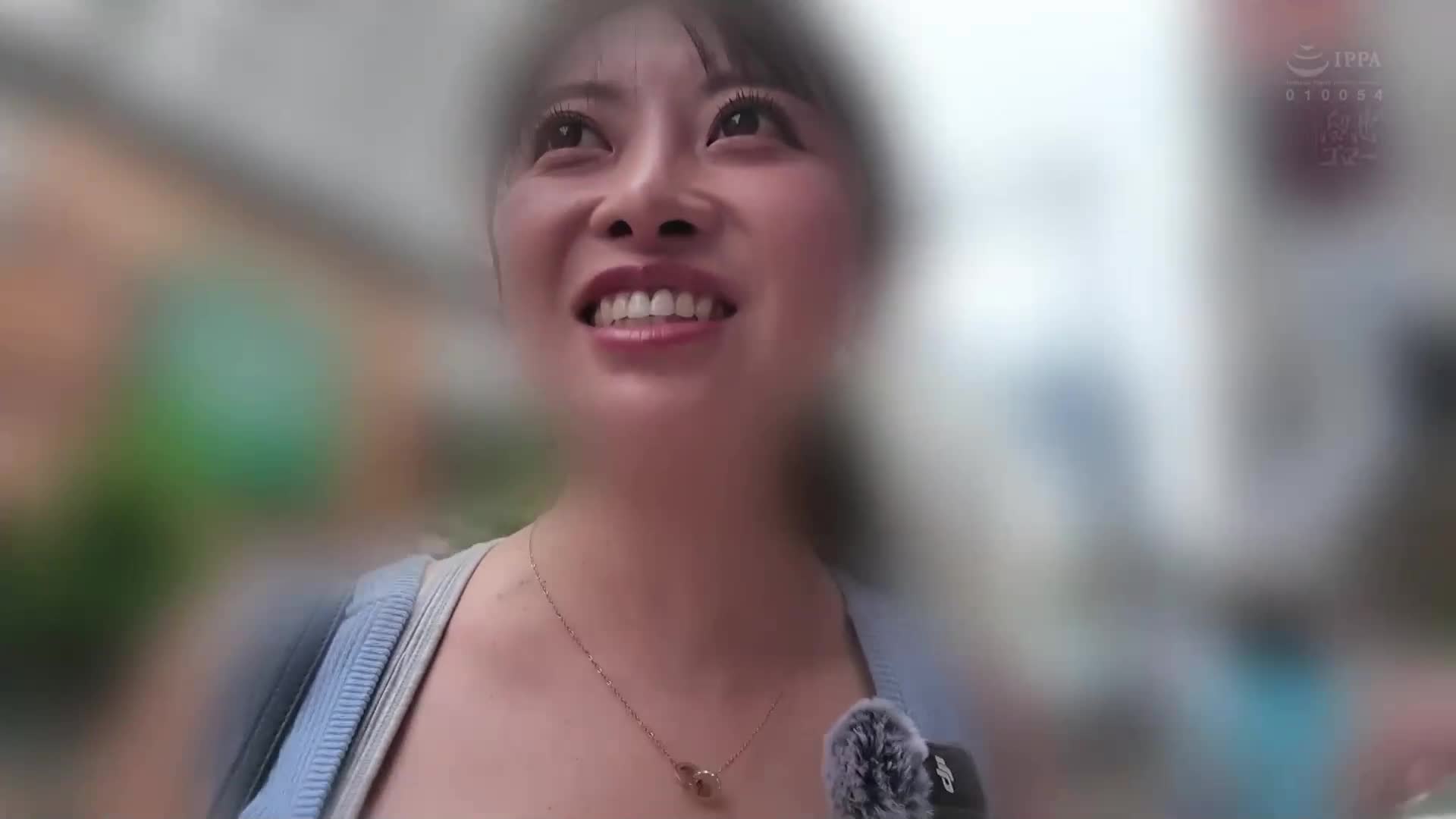 這裡是在外面卻...。被小惡魔姐姐用誘惑的耳語強迫勃起，被多次拒絶直到變成陽具白癡，然後品嚐人生最棒的射精，絕望的潤宇瑠瑠 - AV大平台 - 中文字幕，成人影片，AV，國產，線上看