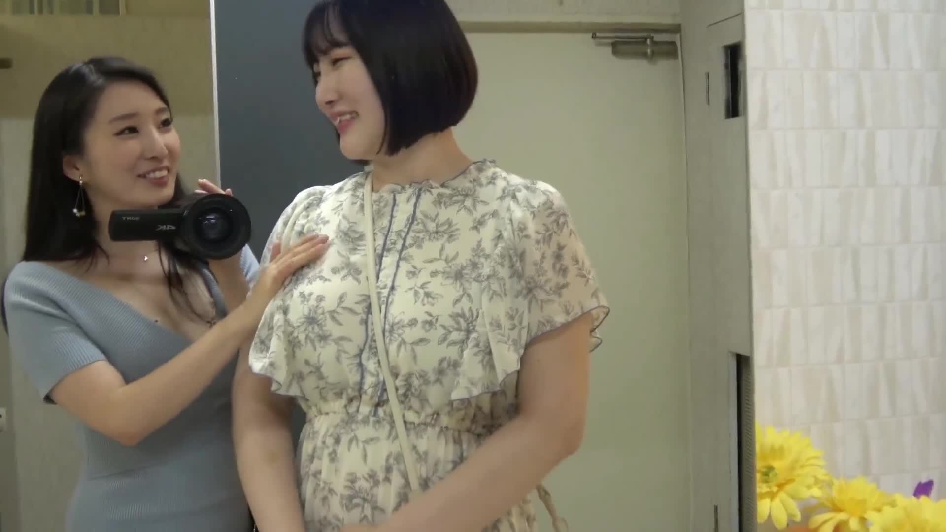 自拍Les H 迷你Les愛撫強烈欲望 沉迷於直妻 甜蜜性愛差距 月野香澄 本田佳奈 - AV大平台 - 中文字幕，成人影片，AV，國產，線上看