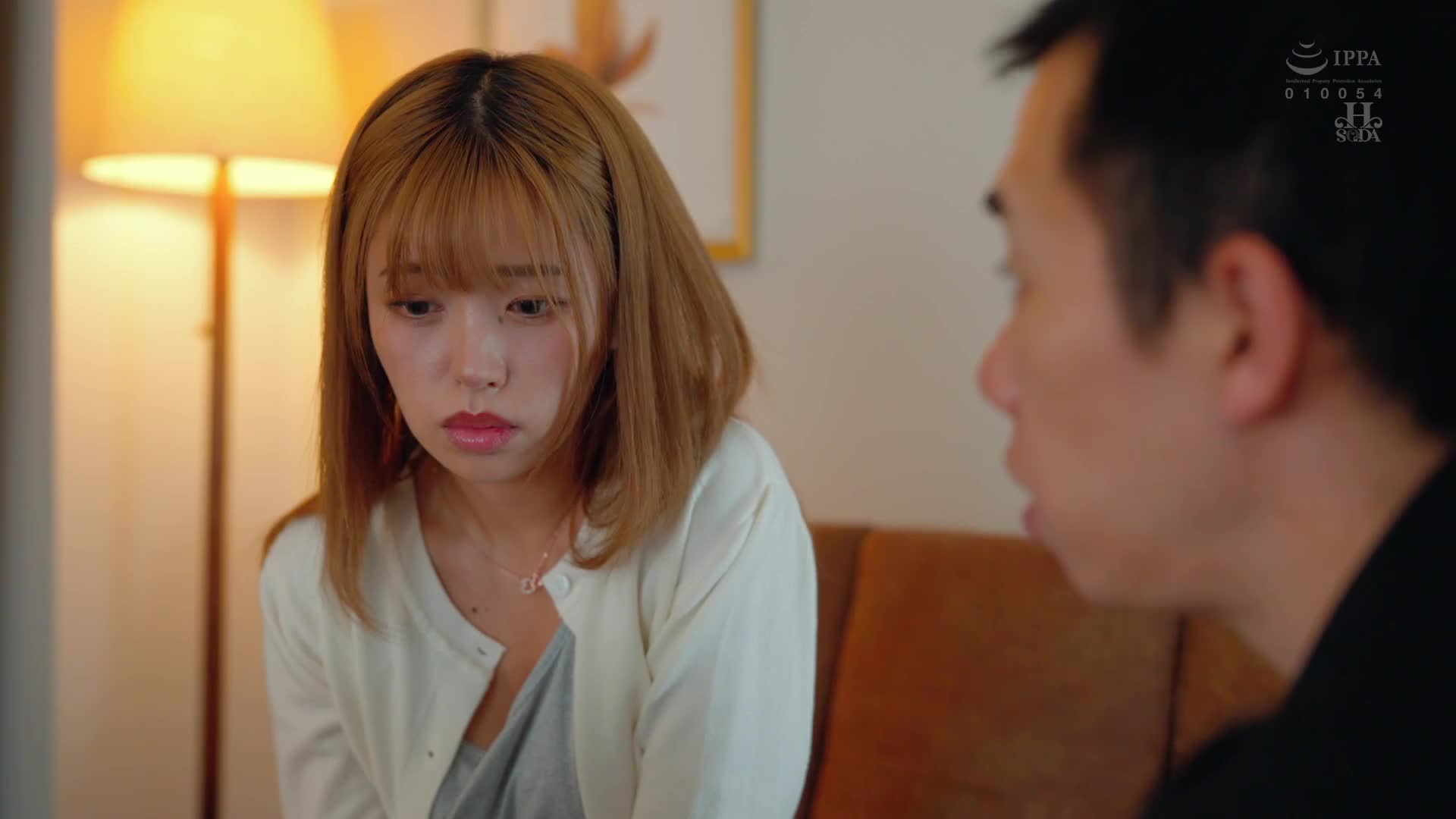 「媚藥混入的妻子被玩弄到極致，潮吹絕頂的美容院。椿莉香」 - AV大平台 - 中文字幕，成人影片，AV，國產，線上看