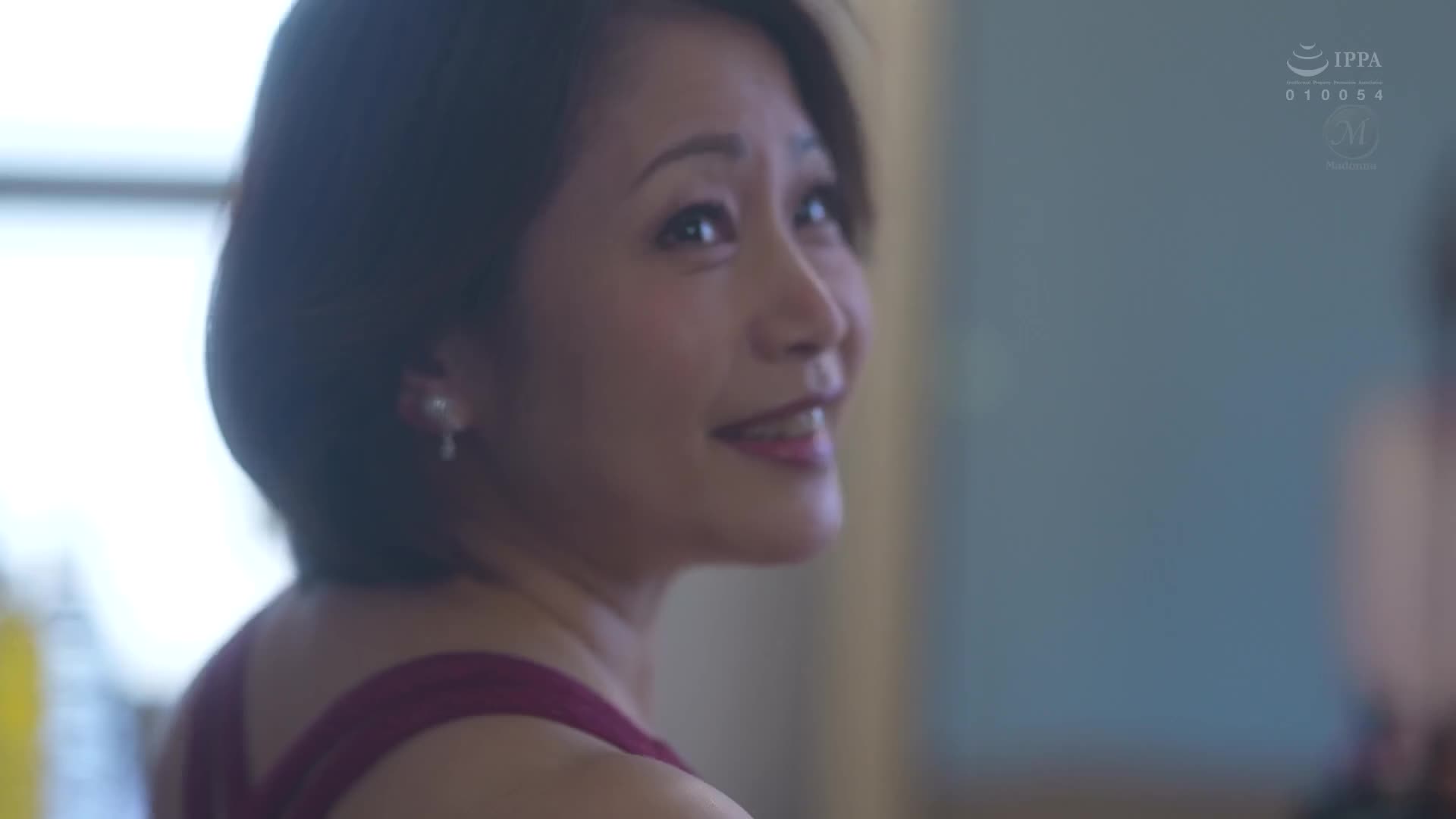 情慾的三番戲：被香頌歌手的人妻妖媚的歌聲和私語淫語所誘惑，盡情吮食的千夜濃密情事。友田真希。 - AV大平台 - 中文字幕，成人影片，AV，國產，線上看